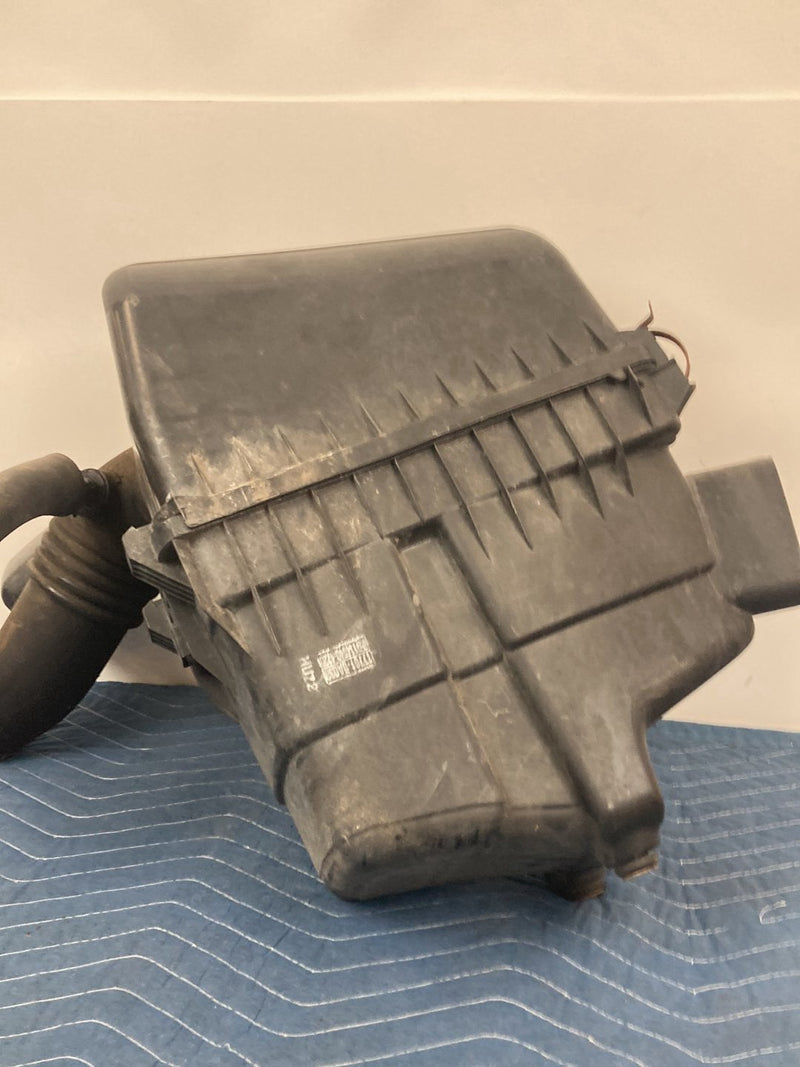 2000 Toyota Sienna L10 - Unknown PN: D100141-0990 D114040-4220 22204-20010