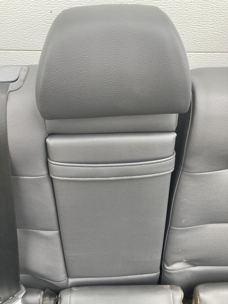 2001-2005 Volkswagen Passat Rear Seat Black Sedan OEM #5531M