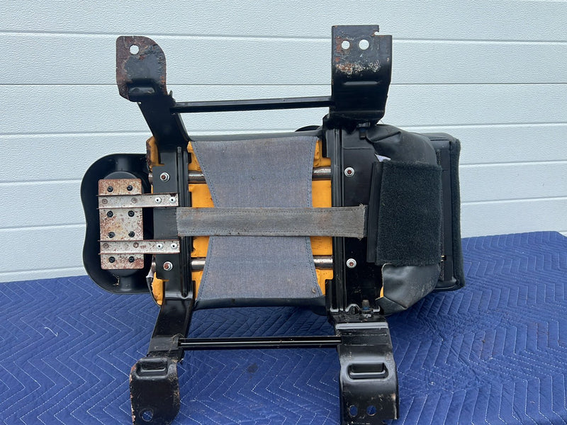 Chevrolet Silverado - Front Seat