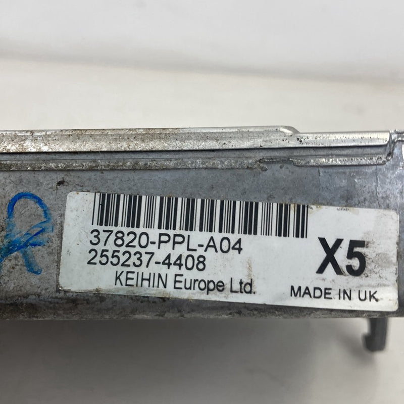 2002-2004 Honda CR-V RD2 Engine Control Module ECU OEM #5085M