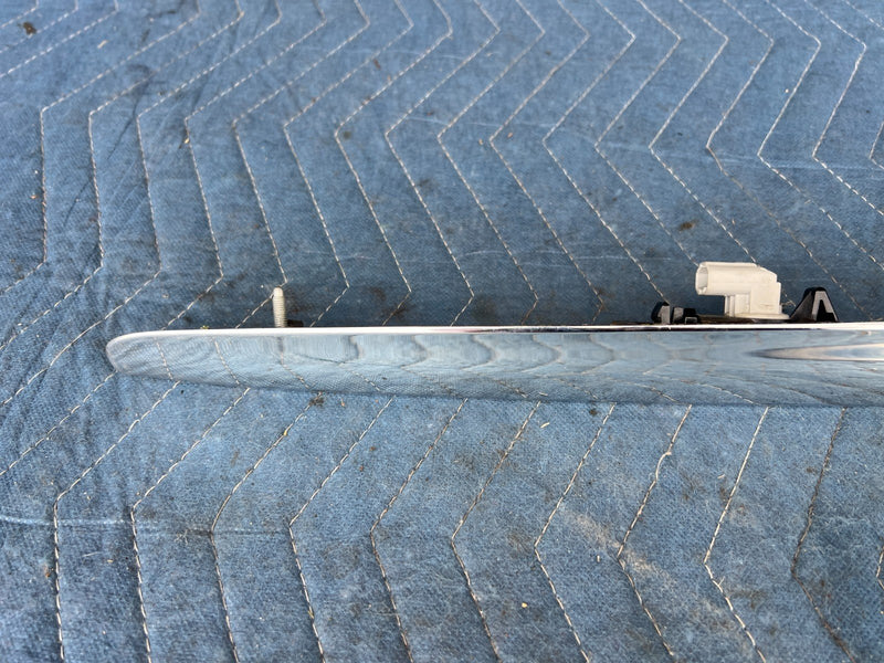 2002-2006  Toyota Camry Trunk Deck License Trim 76801-33061717 OEM #122DU