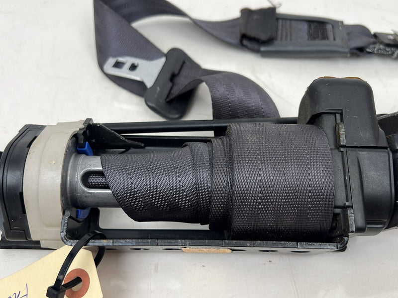 2004-2007 Volvo S60R V70R Front Passenger Right Seat Belt Retractor OEM #5729EM