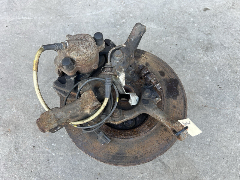 1998-2000 Volvo V70R V70 S70 Front Steering Knuckle Driver Left Hub OEM #3973E