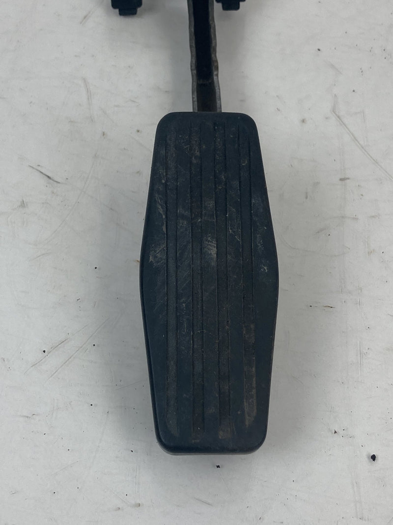 1981-1985 Volvo 240 245 Gas Pedal Accelerator 1272618 1234415 OEM