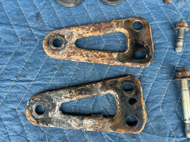 1992-1995 Volvo 940 740 Rear Differential Mounting Hardware Bolt Set OEM #3207EM