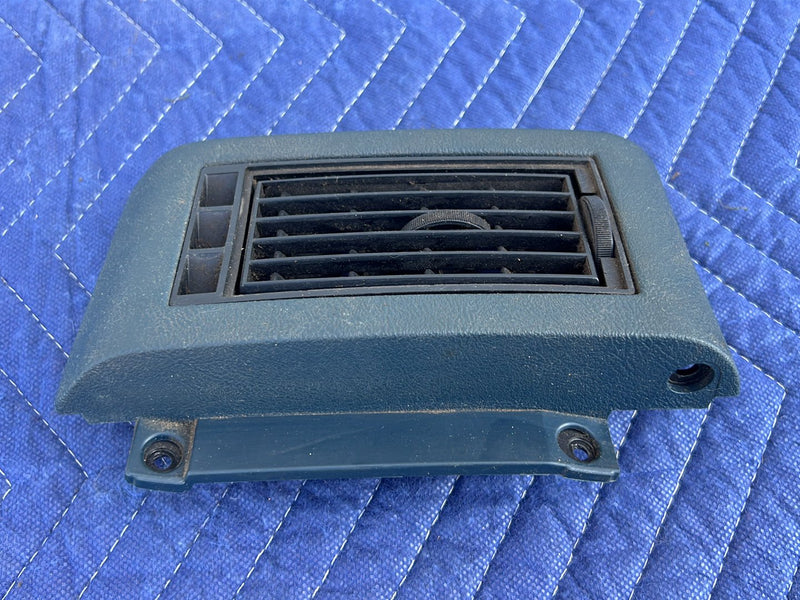 1988-1994 Chevrolet Silverado GM C/K Right Dash Heat AC Air Vent Blue OE #5502EM