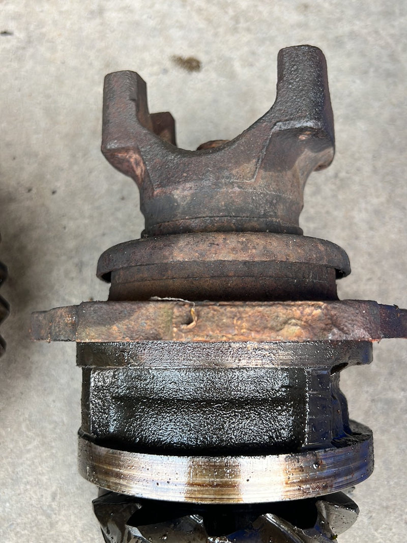 1973-1988 Chevrolet K2500 Differential Gear Set 3.73 Ratio w/ Axle Shafts OEM #5935EM