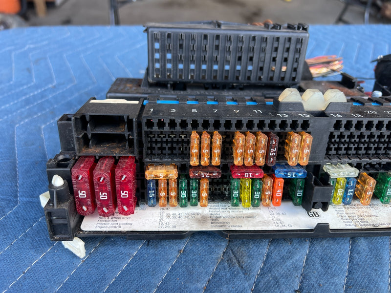 2000-2005 BMW 330xi 325xi E46 Interior Cabin Fuse Box Relay 8364542 OEM #4784EM