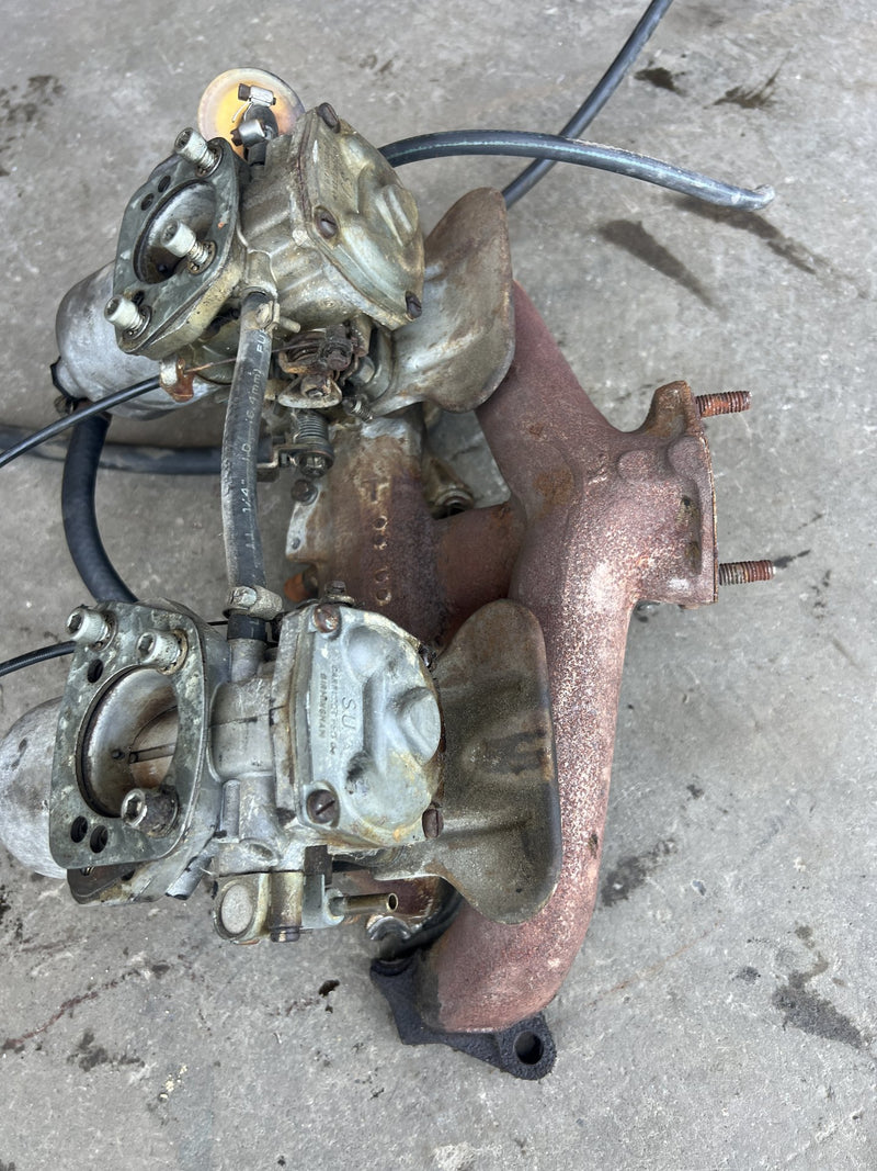 1967-1974 Volvo 140 142 Intake Manifold & SU Carburetor Co. Pair OEM #4962EM