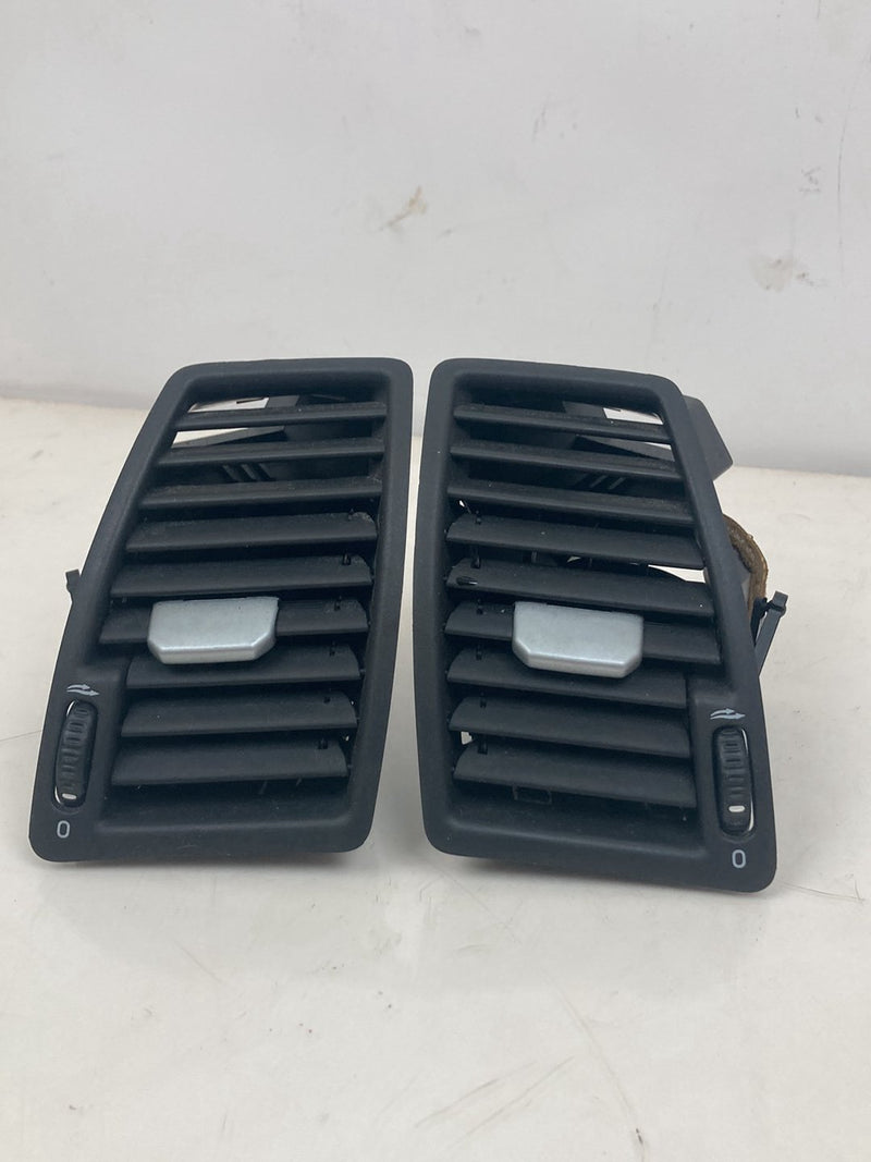 2005 Volvo XC90 I 275 Dash Vent Set Left Right Pair 3409399 3409398 OEM #4847M