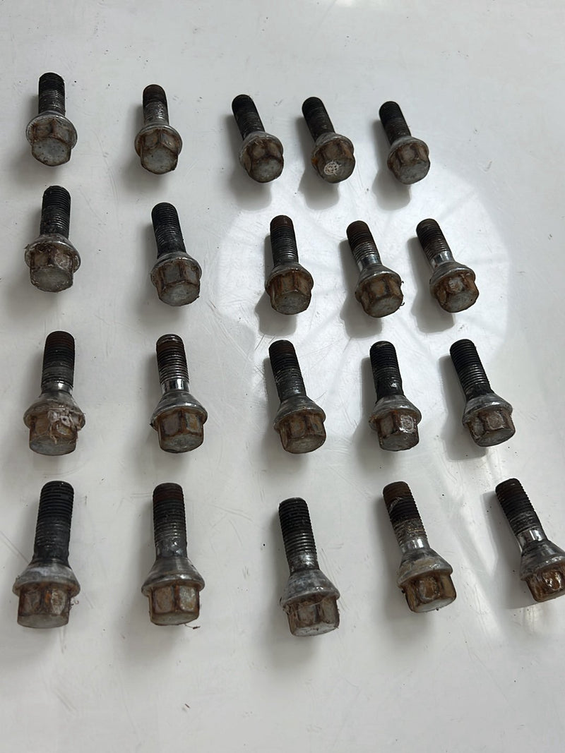 2004-2007 Volvo S60R V70R Wheel Stud Lug Nut Set of 20 OEM #5789EM