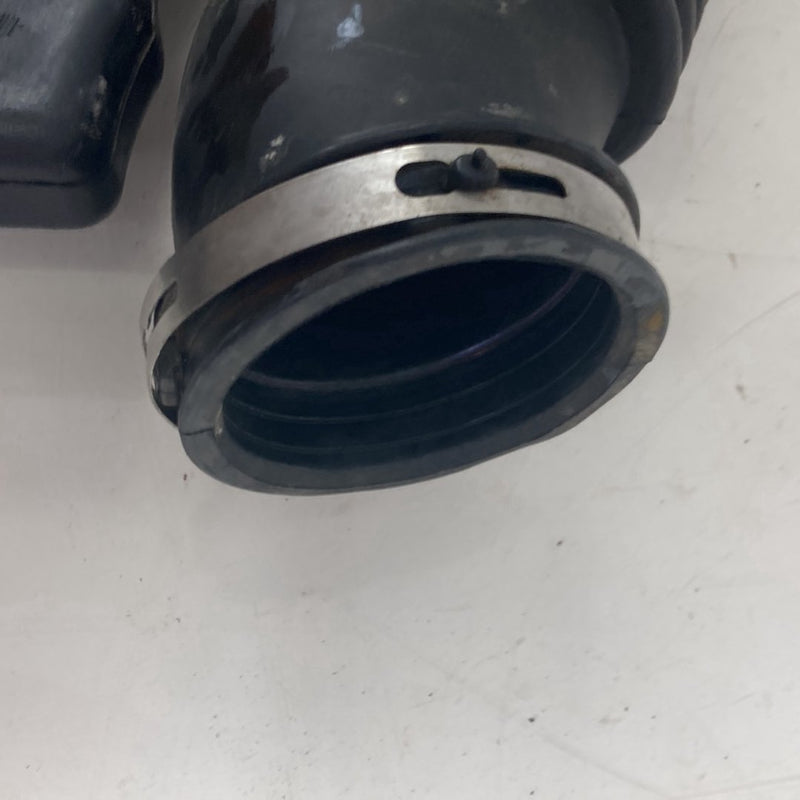 2002-2005 Lincoln Town Car Signature Air Intake Tube 3W7U-9F805-AF OEM #5136M