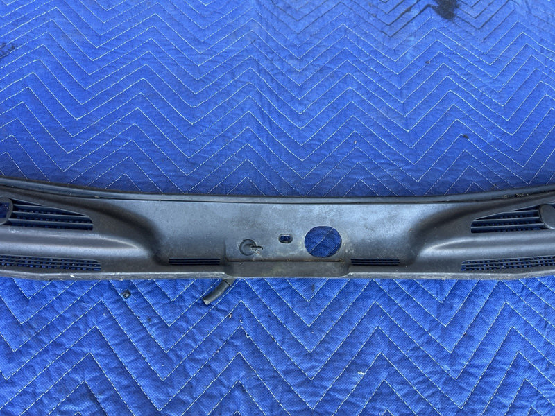 1998-2003 Jaguar XJR XJ8 X308 Cowl Trim Cover Panel Wiper GNC8861BC #4658E