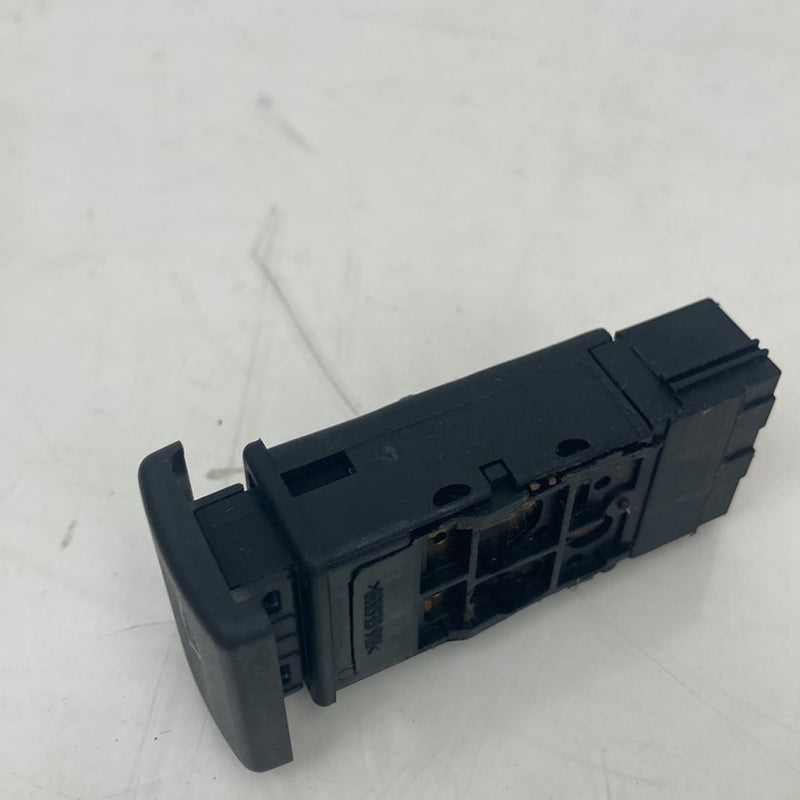 1999-2004 Land Rover Discovery II L550 Front Defrost Switch Button #5044M