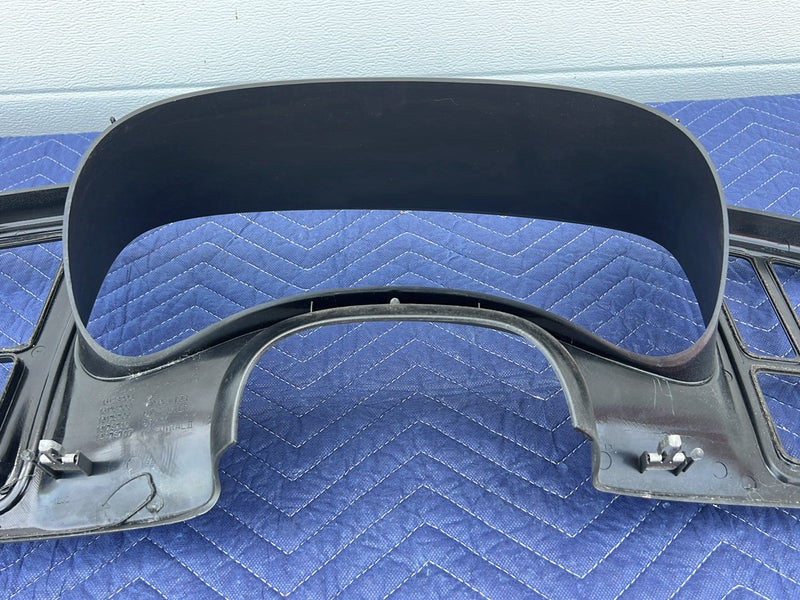 Chevrolet Silverado - Gauge Cluster Trim PN: 15178706