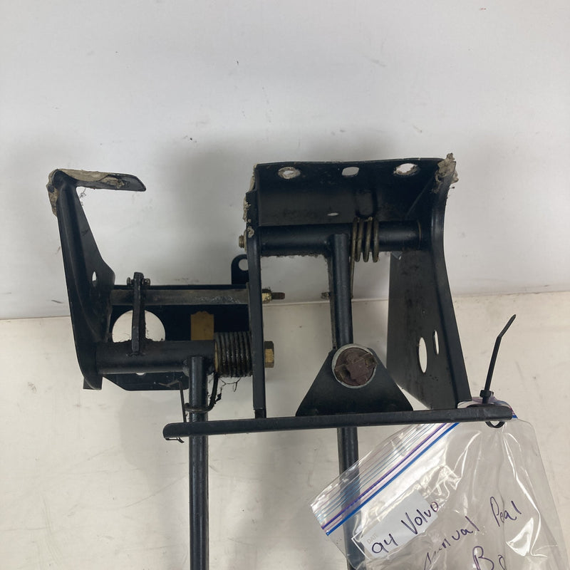 1981-1985 Volvo 240 245 Manual Clutch Brake Pedal Assembly OEM