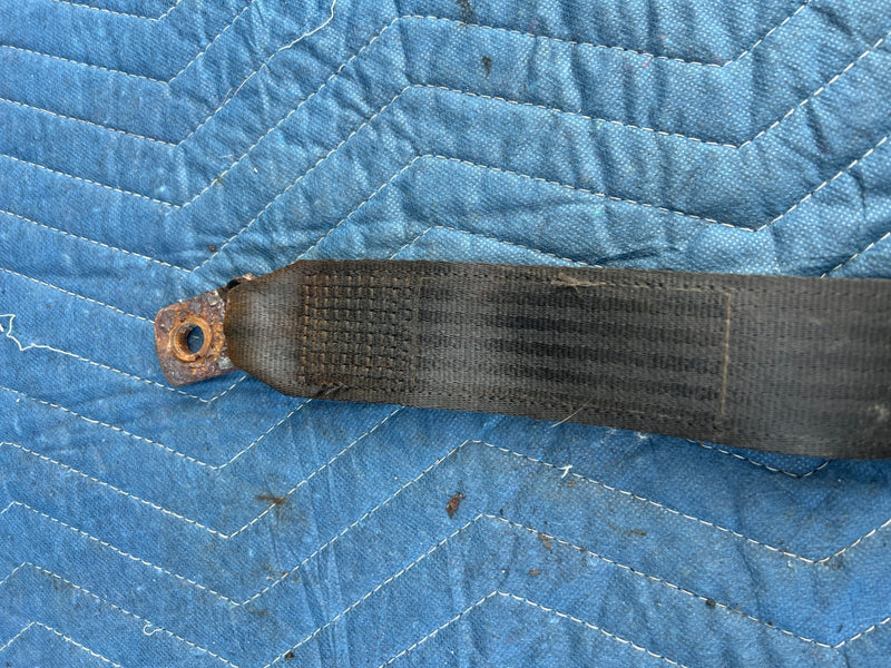 1986-1993 Volvo 240 244 Sedan Front Right RH Seat Belt Retractor OEM #4195EM