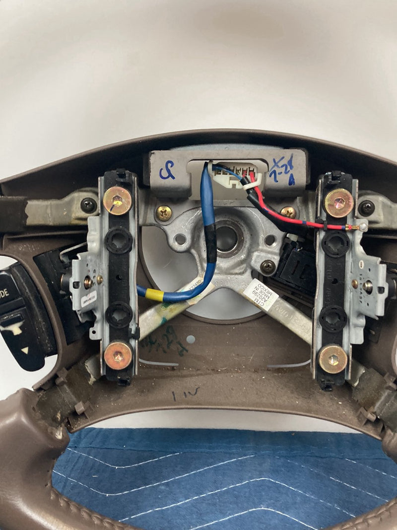 2000 Toyota Sienna L10 - Steering Wheel PN: T22480 A18298