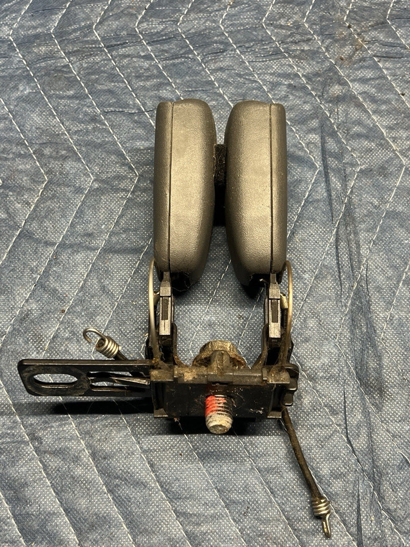 1998-2000 Volvo V70R V70 P80 Rear Seat Belt Buckle Bench Set of 3 OEM #4127E
