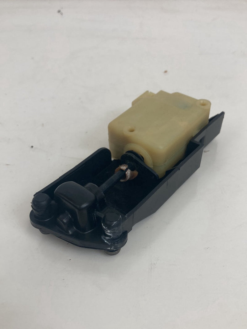 2005 Volvo XC90 I 275 Fuel Door Release Actuator Lock 30716837 OEM #4832M