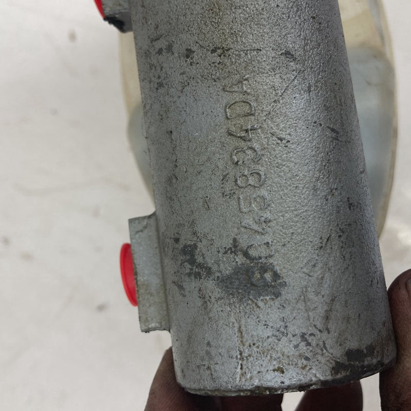 2007-2014 Chevrolet Silverado GMT900 Master Cylinder 18045894 DA OEM #5364M