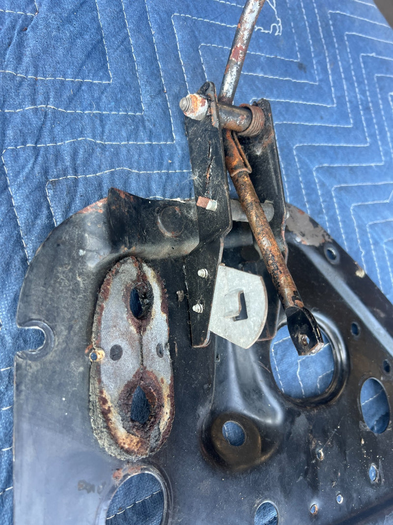 1967-1974 Volvo 140 142 144 145 Gas Pedal Accelerator Assembly OEM #4921EM
