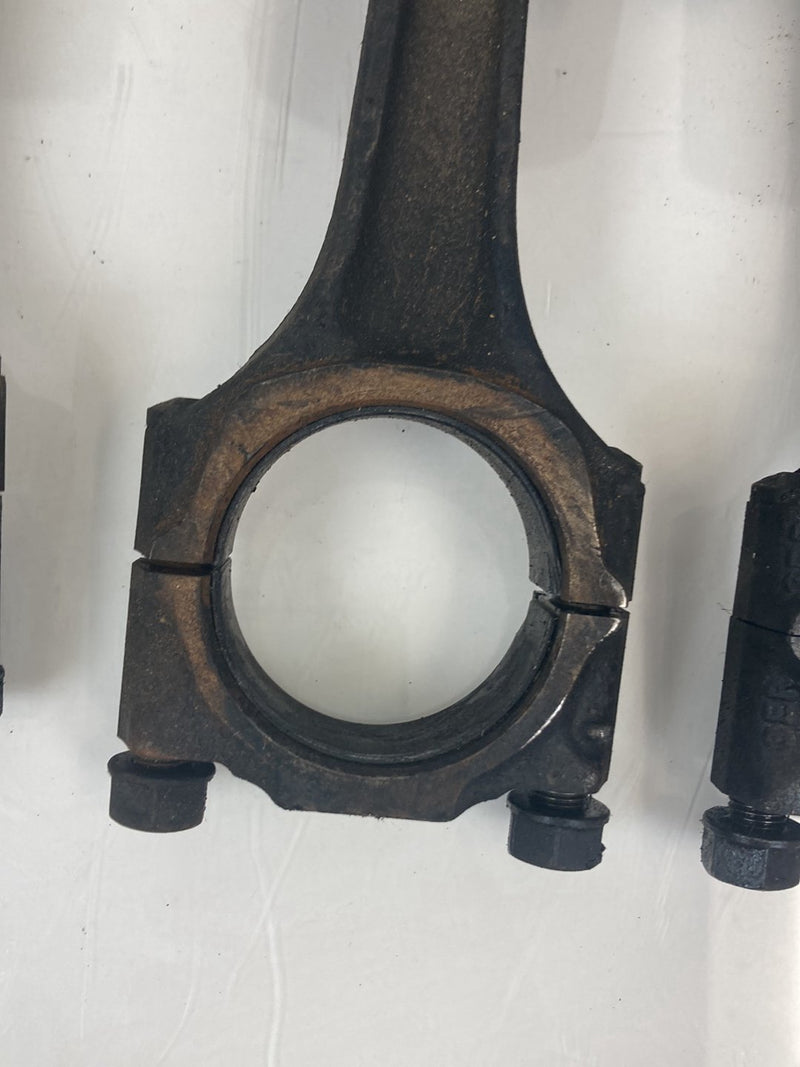 1980 Volvo 244 - Piston