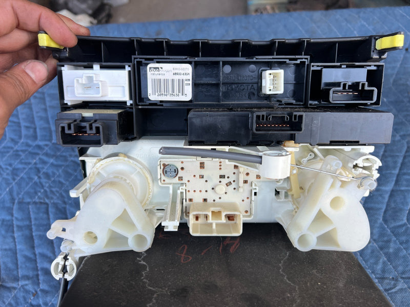 2003-2008 Toyota Corolla Center Console Climate Control Switch Panel OEM #3336EM
