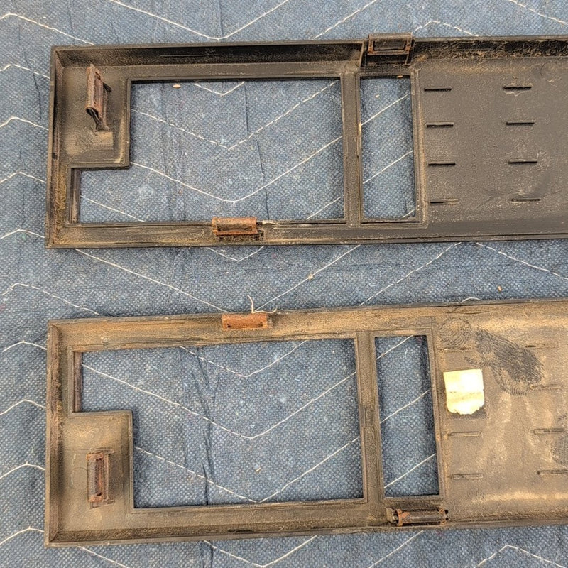 1988-1994 Chevrolet K1500 Door Handle Trim Lock Pair 15553920 15553919