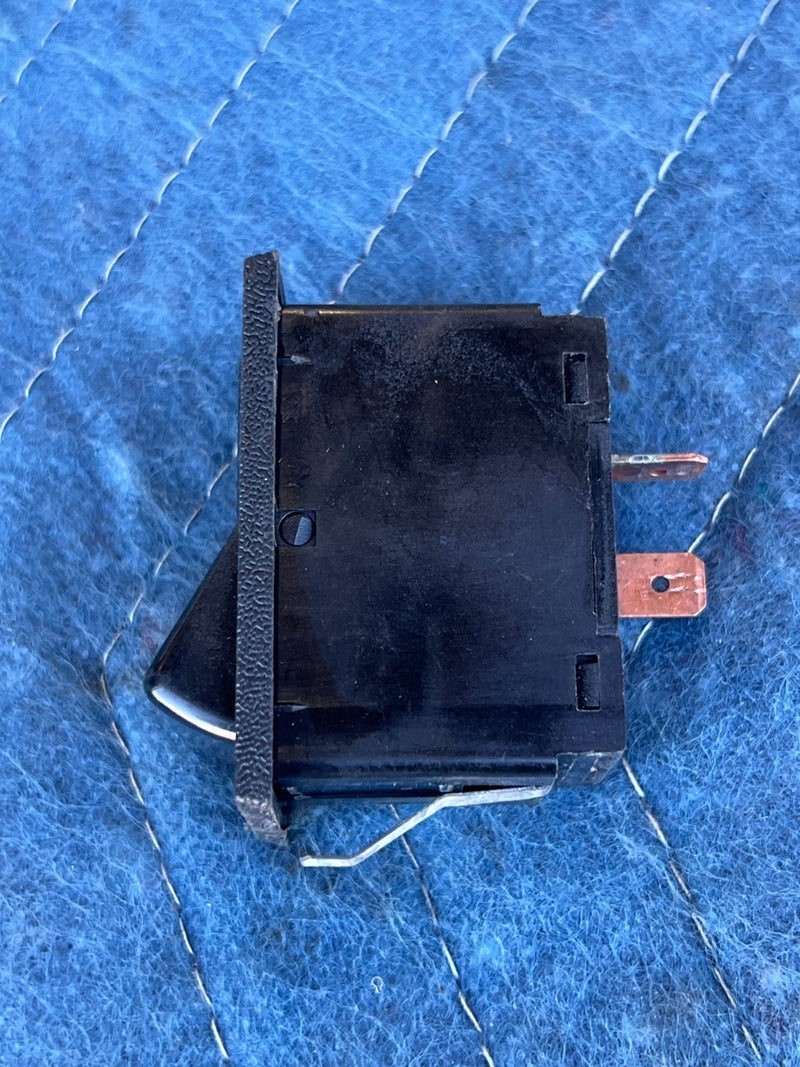 1986-1993 Volvo 240 244 245 Dash Heated Window Defrost Switch 1324679 OE #4345EM