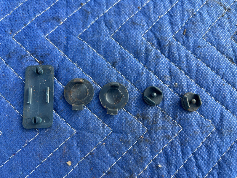 1984-1989 Volvo 740 760 Sedan Passenger Right Seat Hardware Bolt Set OEM #1605EM