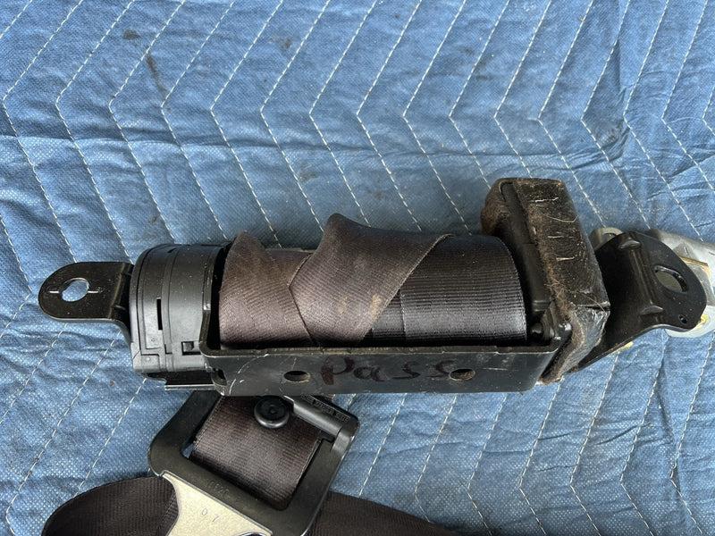 1993-1997 Volvo 850 850R V70 Passenger Front Right Seat Belt Retractor OE #4497E