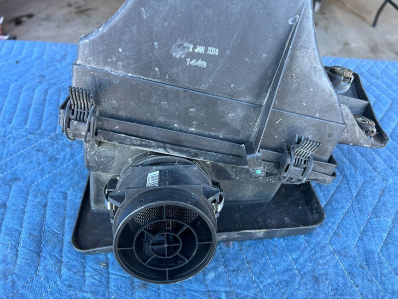 2000-2005 BMW 330xi 325xi E46 Air Intake Cleaner Filter Housing Box OEM #4833EM