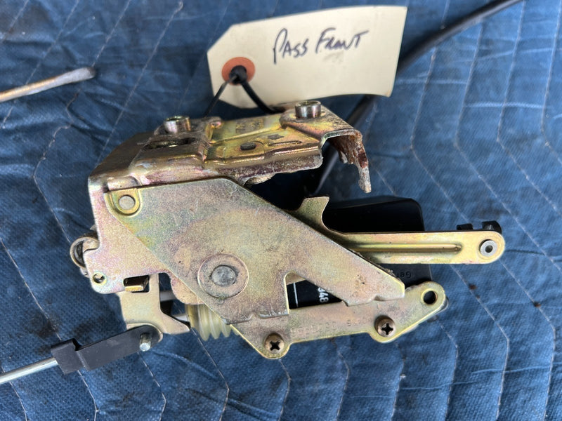 1989-1995 Volvo 740 940 Sedan Front Right RH Door Lock Actuator Latch OE #3843EM