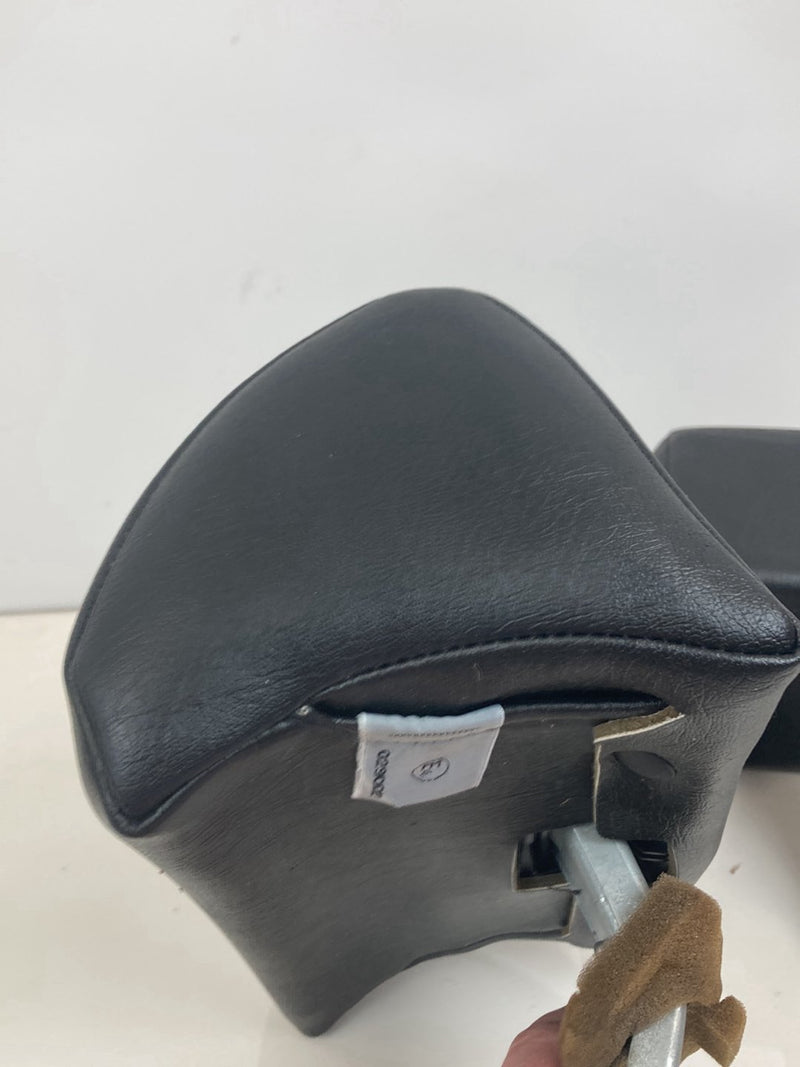 1992 Volvo 940 944 - Headrest PN: 0290002