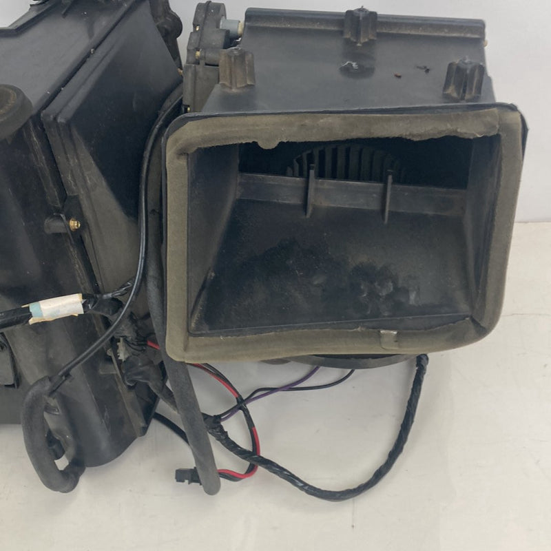 1995-1998 Chevrolet Silverado 2500 GMT400 HVAC Box AC Heat Core Air OEM