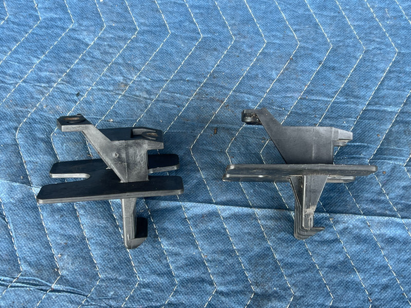 1992-1995 Volvo 940 740 Rear Seat Lower Cushion Retainer Clip Pair OEM #3220EM