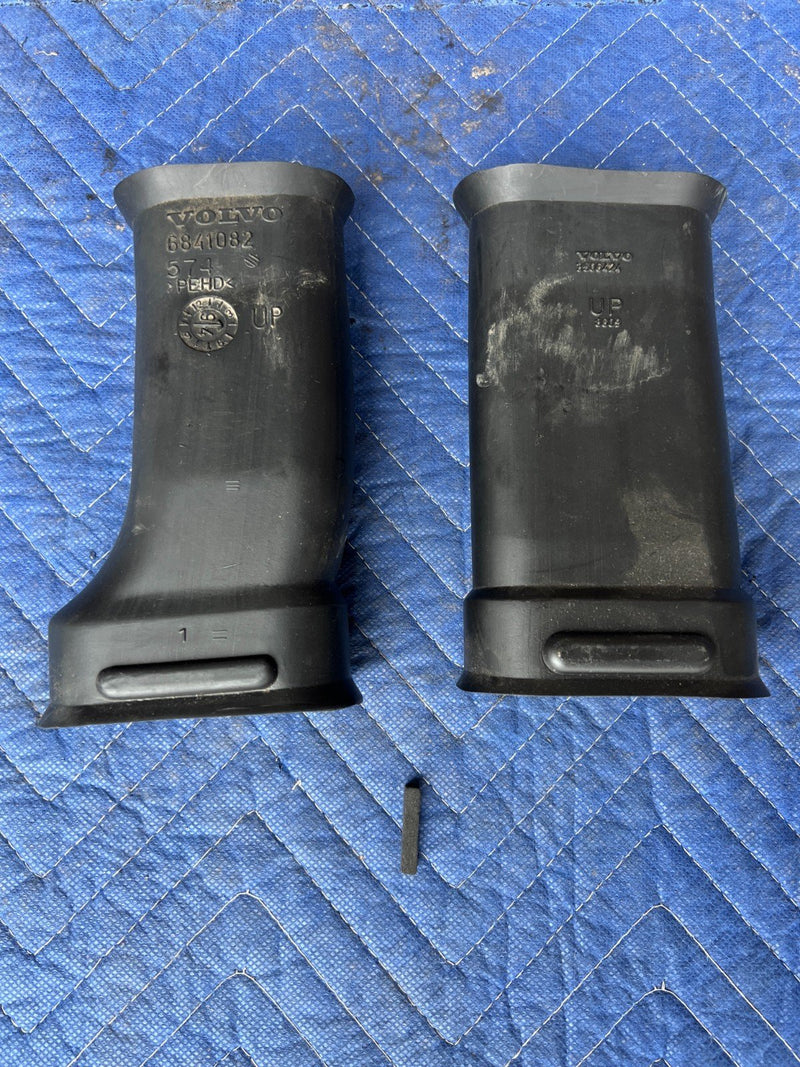 1992-1995 Volvo 940 740 Left & Right Lower Floor Vent Tube Duct Pair OEM #3278EM