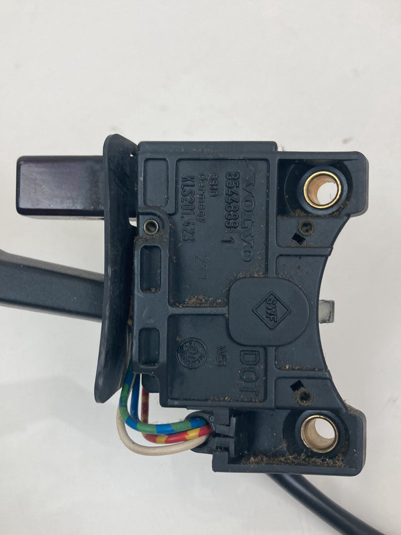 1992 Volvo 940 944 - Cruise Control Switch PN: 3544883