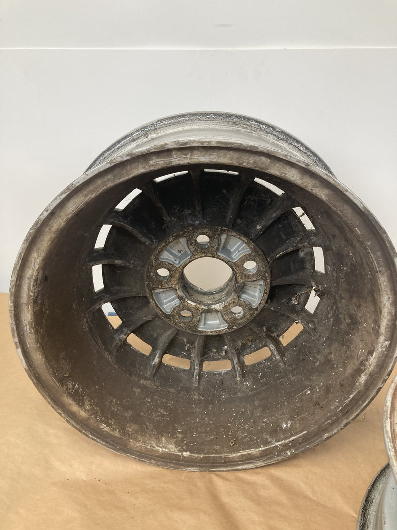 1983 Jaguar XJ6 Series 3.4 - Wheel Set PN: CAC391
