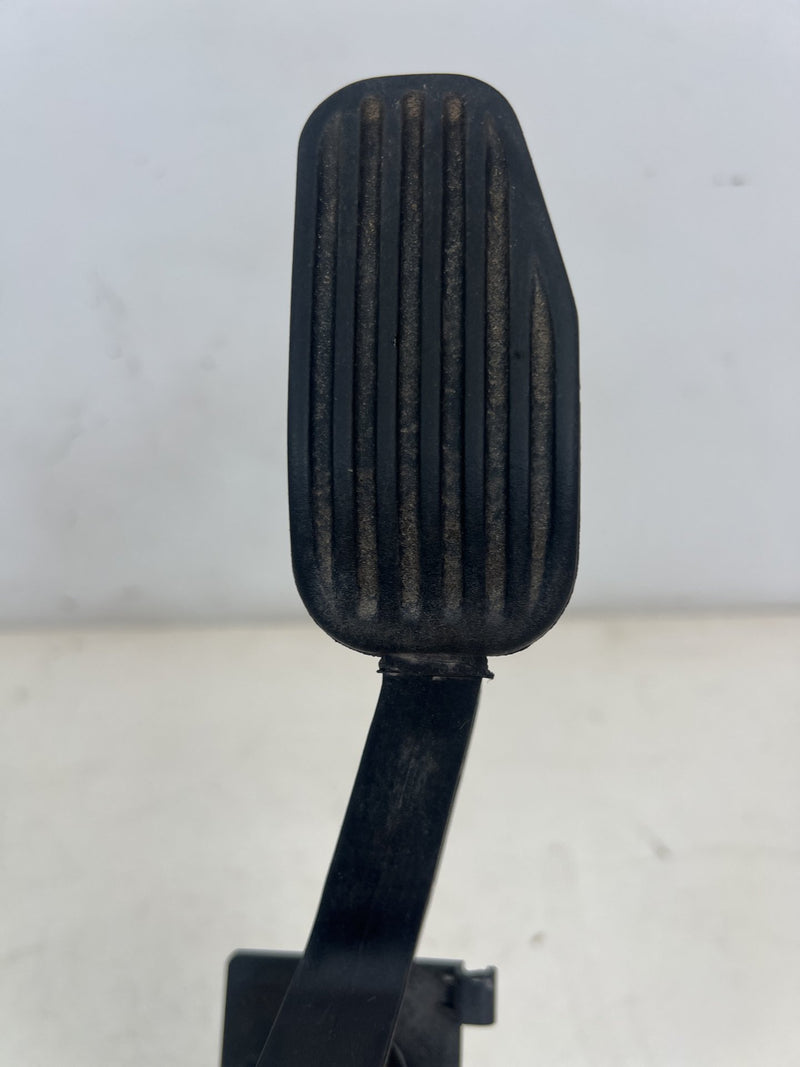 1998-2000 Volvo S70 V70 XC Throttle Accelerator Gas Pedal Assembly OEM #6896EM