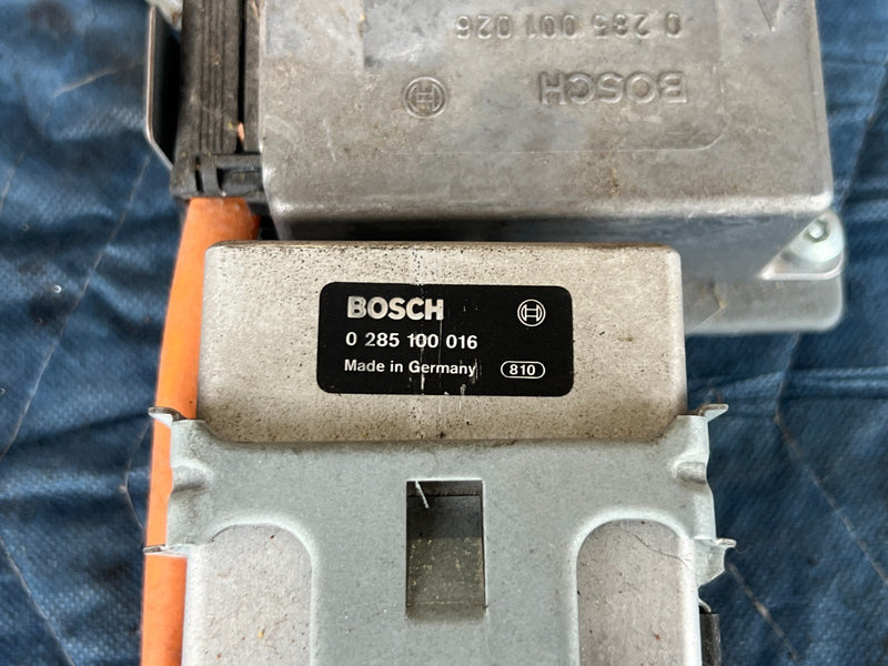 1989-1995 Volvo 740 940 Bosch ECU Body Control Unit Module 0285100016 OE #3733EM