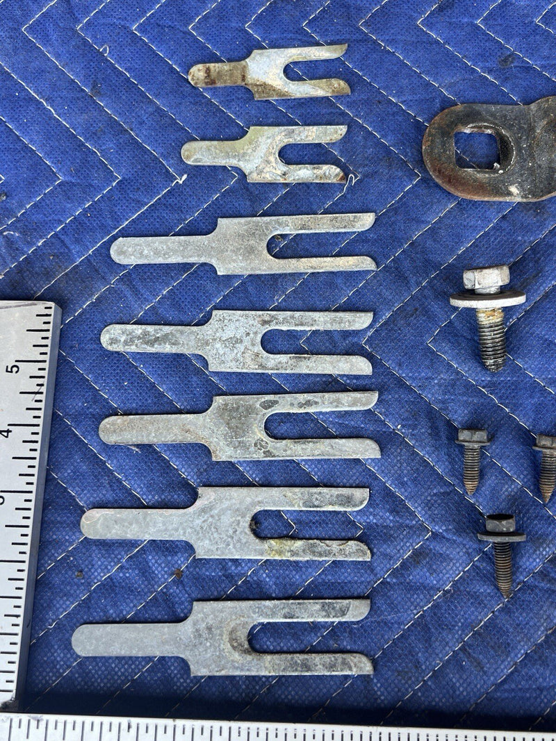 1980-1985 Cadillac Seville Front Driver Fender Left Hardware Bolts OEM #3363M