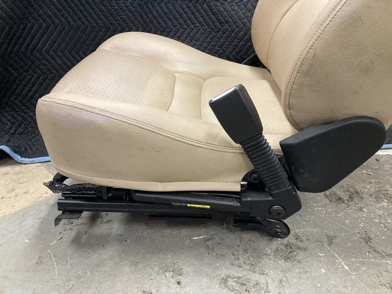 1998-2005 Land Rover Freelander Front Right RH Passenger Seat Tan OEM #3024M