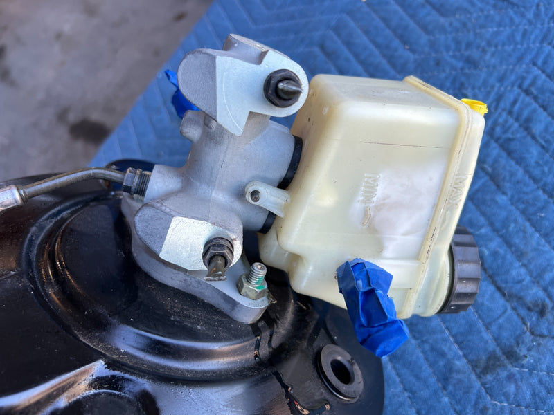 2000-2005 BMW 330xi 325xi E46 Brake Booster & Master Cylinder OEM #4828EM