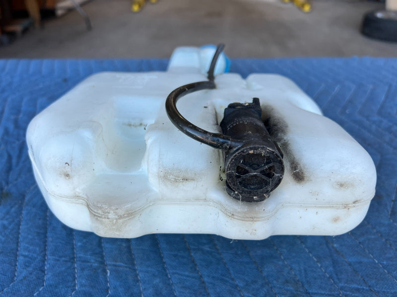 1998-2002 Honda Accord Windshield Washer Fluid Jug 060351-989 OEM #2022CN