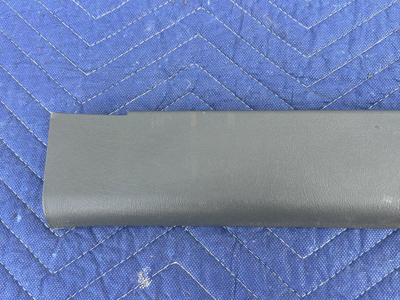 Chevrolet Silverado - Rear Window Trim PN: 15772042
