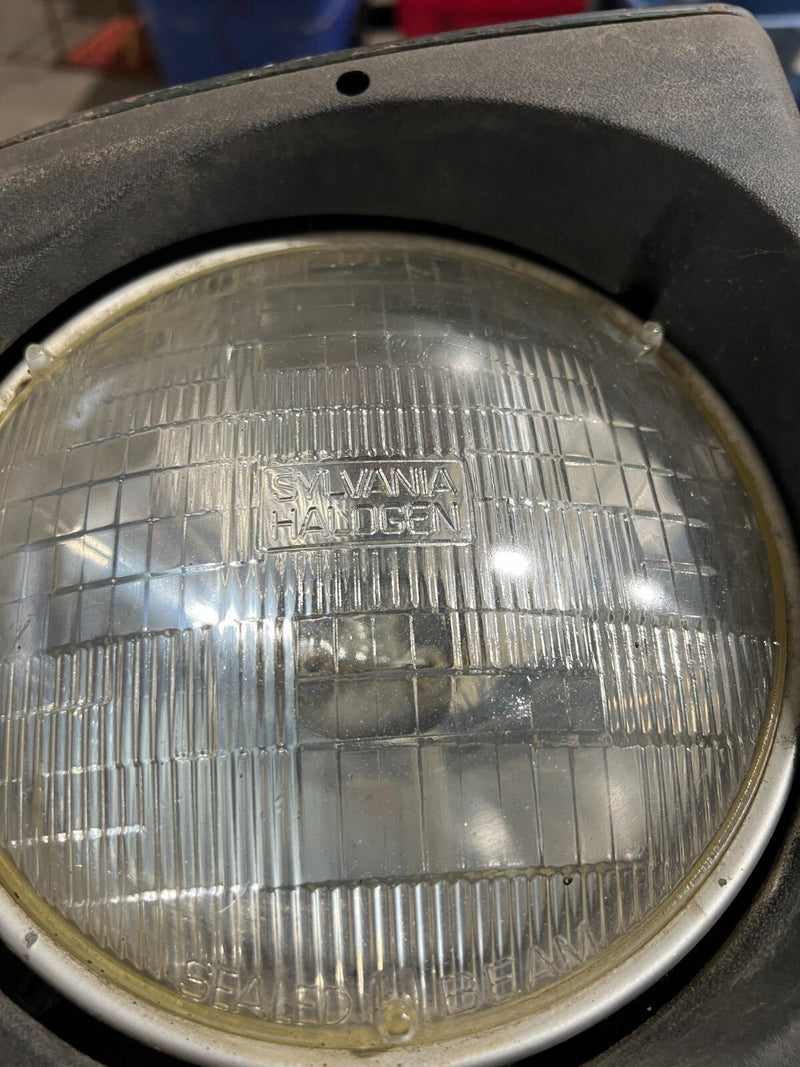 1983-1985 Porsche 944 Front Passenger Right Headlight Lamp Assembly OEM #2483EM