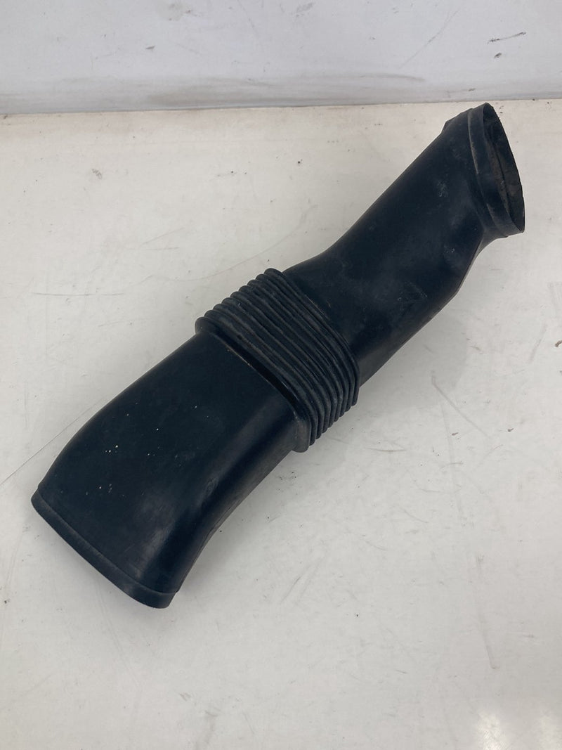 1998-2000 Volvo V70 Air Intake Tube Duct 09447101 OEM #5192M