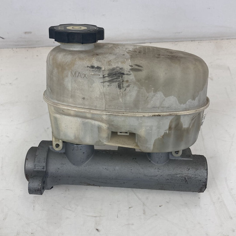 2007-2014 Chevrolet Silverado GMT900 Master Cylinder 18045894 DA OEM #5364M